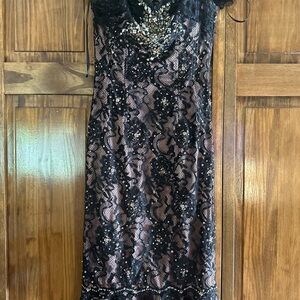 Red Embellished Sleeveless V-Neck Sheath Midi Dress